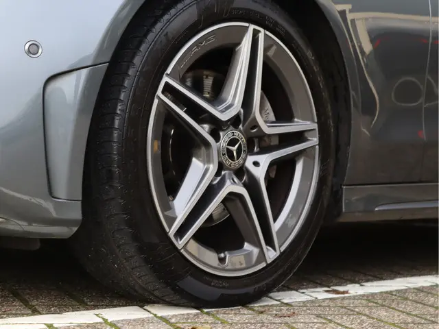 Mercedes-Benz C-Klasse 180 AMG-line 2019 Benzine 14