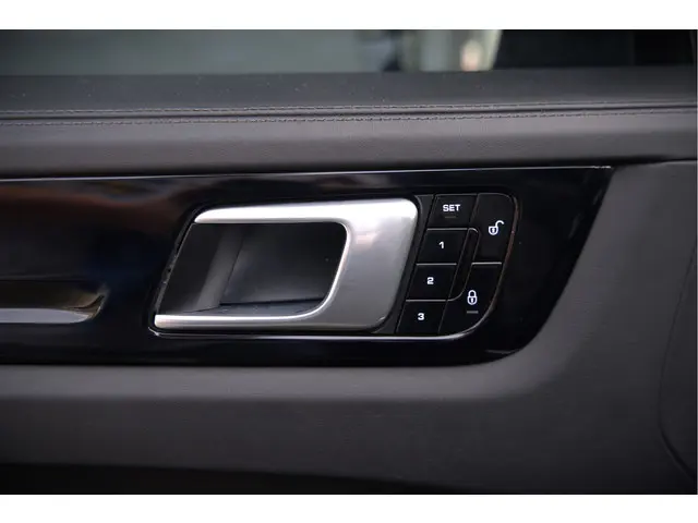 Porsche Cayenne 3.0 E-Hybrid 2018 Hybride Benzine 33