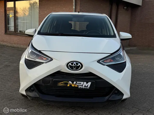 Toyota Aygo 1.0 VVT-i x-clusiv|NAP 2021 Benzine 8