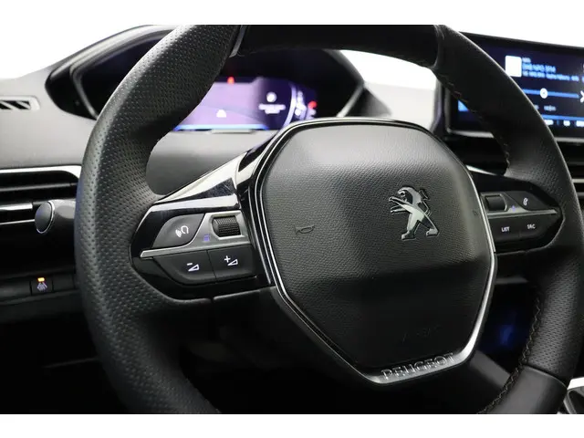 Peugeot 5008 1.2 Turbo GT 2023 Benzine 36