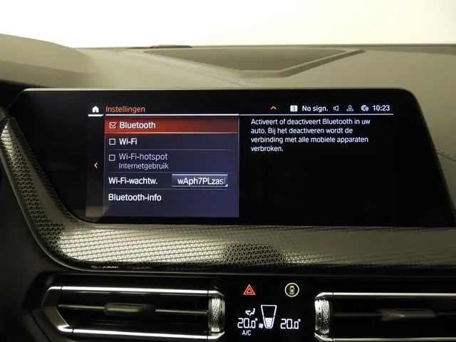 BMW 1 Serie 5-deurs M135i xDrive 2024 Benzine 30