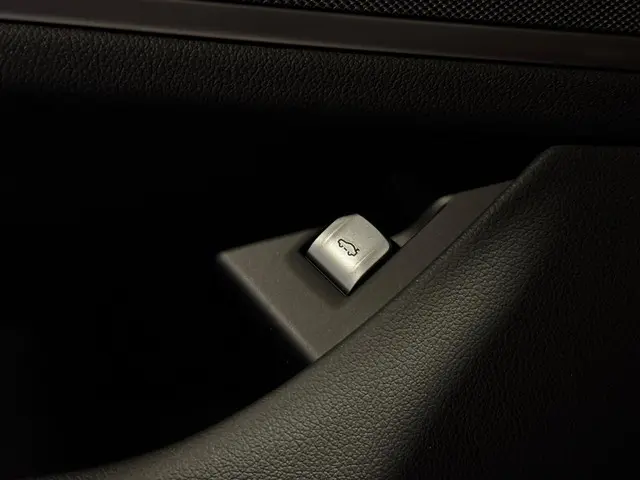 BMW 7 Serie 750i xDrive 2017 Benzine 34