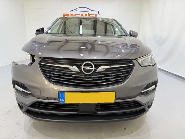 Opel Grandland X 2