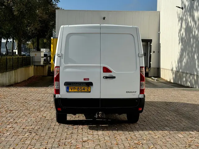 Renault Master T35 2.3 dCi L1H1 AUTOMAAT 2015 Diesel 7