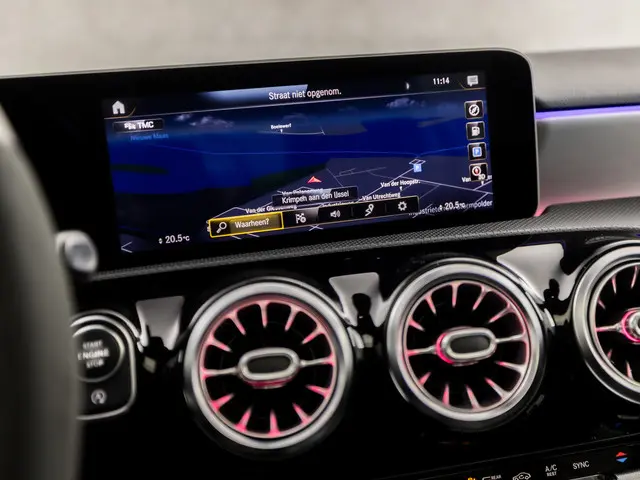 Mercedes-Benz A-Klasse 220 4MATIC AMG 2019 Benzine 9