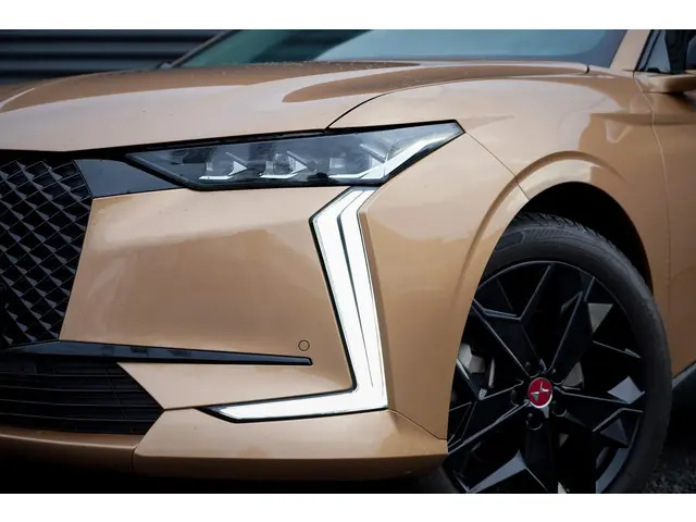 DS DS 4 E-Tense Rivoli 2022 Hybride Benzine 24