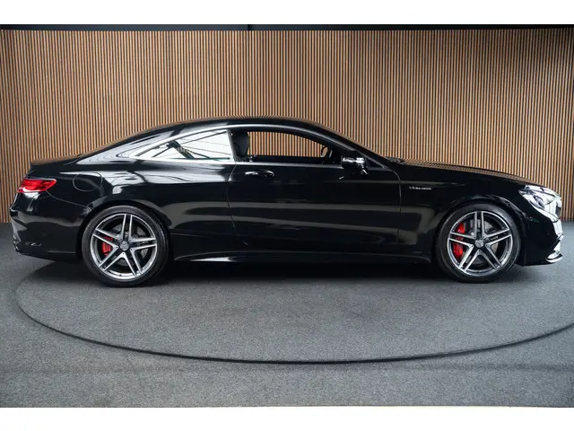 Mercedes-Benz S-Klasse Coupé AMG 63 4Matic 2015 Benzine 7