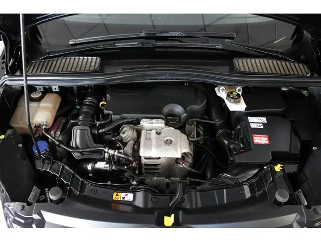 Ford C-MAX 1.0 Edition 2014 Benzine 32