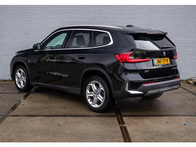 BMW X1 xDrive25e 2023 Hybride Benzine 13