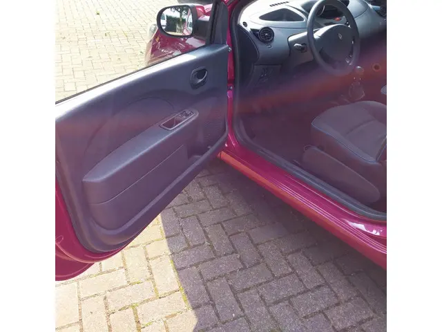 Renault Twingo 1.2 16V airco 2013 Benzine 17