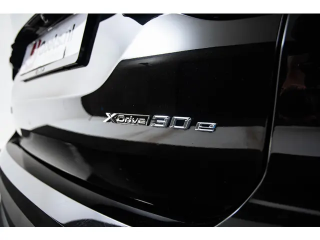 BMW X3 xDrive30e High Executive 2023 Hybride Benzine 35
