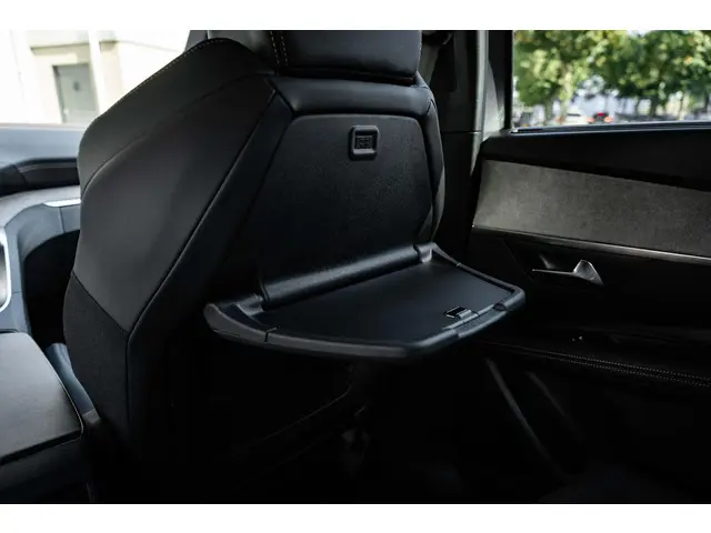 Peugeot 5008 GT Pack Business 2024 Benzine 33