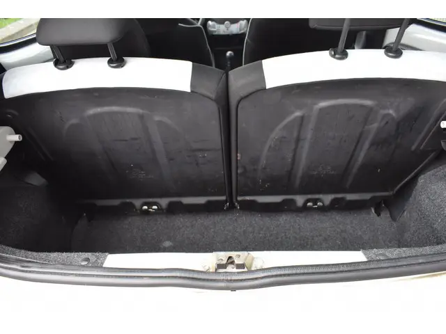 Citroën C1 1.0 Collection 5 deurs airco 2013 Benzine 13
