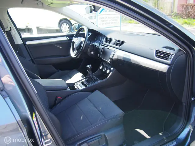 Škoda Superb Combi 1.6 TDI Ambition Business 2017 Diesel 17