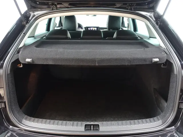 Škoda Scala 1.5 TSI Business Edition Aut- 2020 Benzine 33