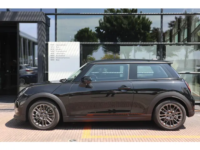 MINI 3-Deurs Cooper C 2024 Benzine 4