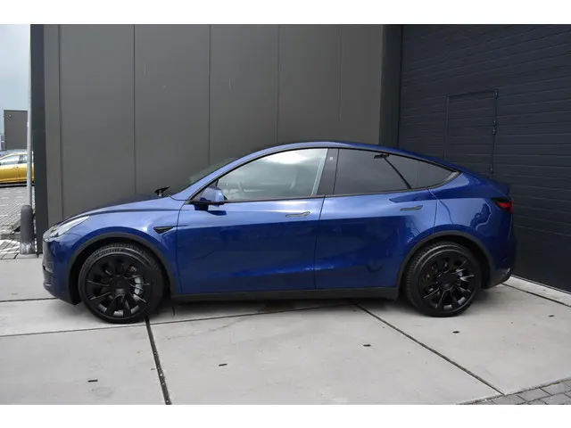 Tesla Model Y Long Range AWD 75 kWh 2021 Elektrisch 5