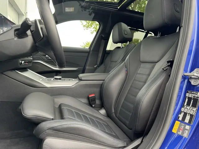 BMW 3 Serie Touring 330e xDrive 2024 Hybride Benzine 36