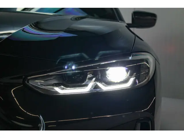 BMW 4 Serie Coupé 430i High Executive 2023 Benzine 8