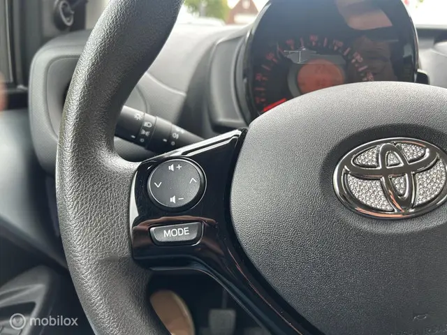 Toyota Aygo 1.0 VVT-i x-fun 2019 Benzine 9