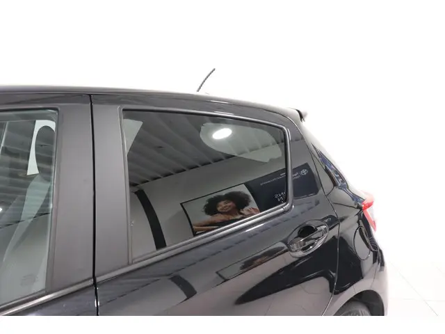 Toyota Yaris 1.5 VVT-i Design Sport, 2018 Benzine 13
