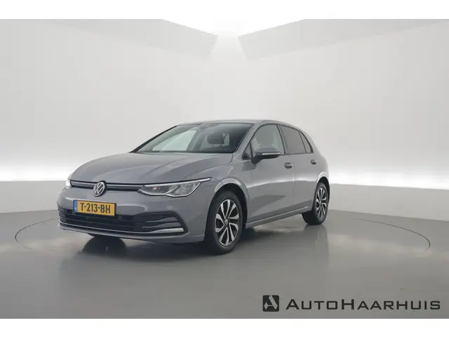 Volkswagen Golf 1.5 eTSI DSG 2022 Benzine