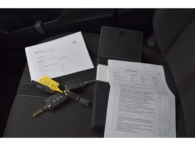 Volkswagen T-Roc 1.0 TSI Life 75 Edition 2022 Benzine 17