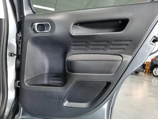 Citroën C4 Cactus 1.2 VTi Shine / Trekhaak 2015 Benzine 15
