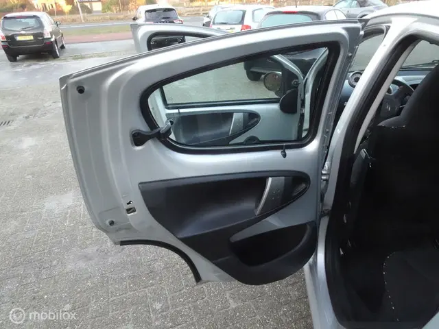 Citroën C1 AIRCO/ABS) 1.0 Tendance 2013 Benzine 7