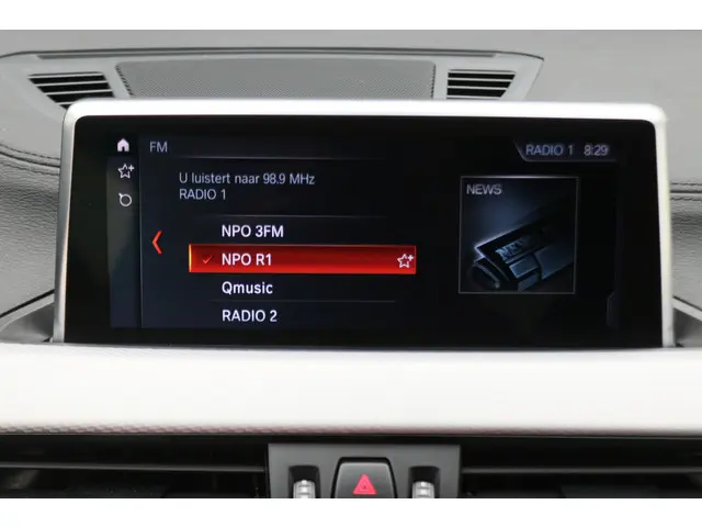 BMW X1 sDrive18i High Executive 2021 Benzine 42