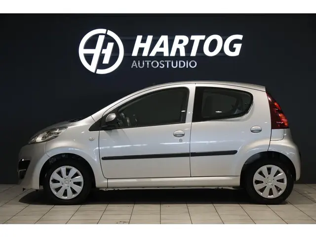 Peugeot 107 1.0 2013 Benzine 5