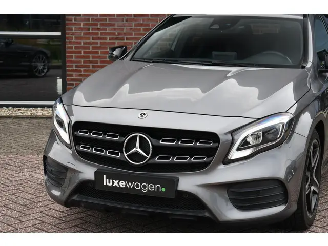 Mercedes-Benz GLA 180 AMG Night 2019 Benzine 43