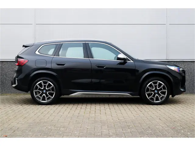 BMW X1 sDrive18i 2023 Benzine 8