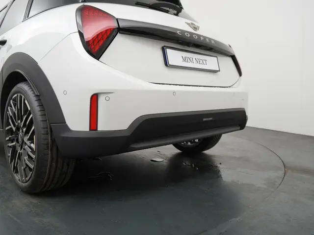 MINI 5-Deurs Cooper C 2026 Benzine 26