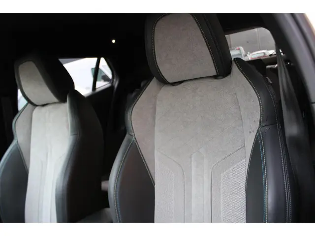 Peugeot e-2008 EV GT 50 kWh 2020 Elektrisch 29