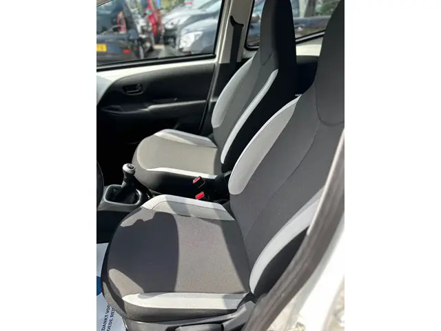 Toyota Aygo 1.0 VVT-i x-play 2016 Benzine 15