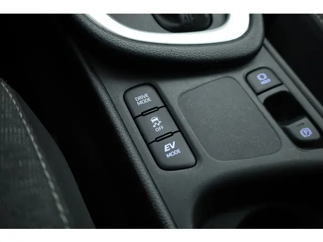 Toyota Yaris 1.5 Hybrid Active 2022 Hybride Benzine 30