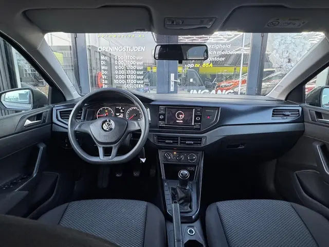 Volkswagen Polo 1.0 MPI Comfortline 2019 Benzine 12