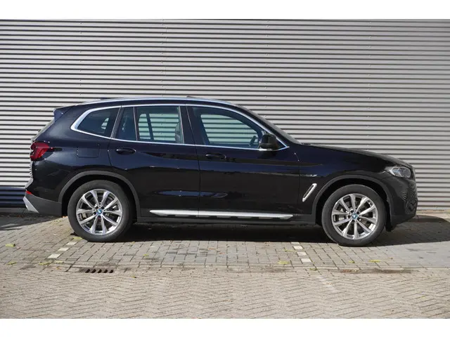 BMW X3 xDrive30e 2022 Hybride Benzine 4