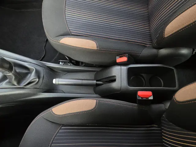 Peugeot 208 1.2 VTi Urban Soul 2013 Benzine 28