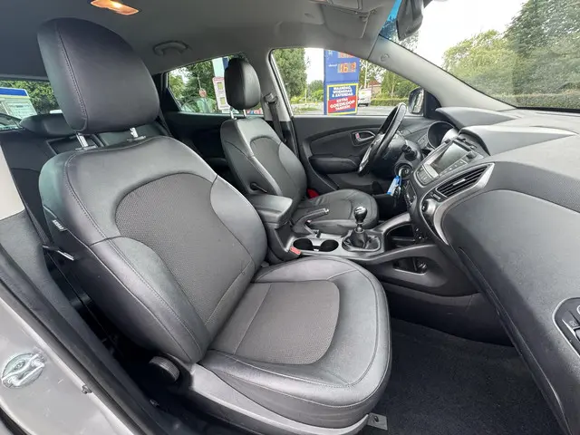 Hyundai ix35 1.6i GDI Go! 2015 Benzine 17