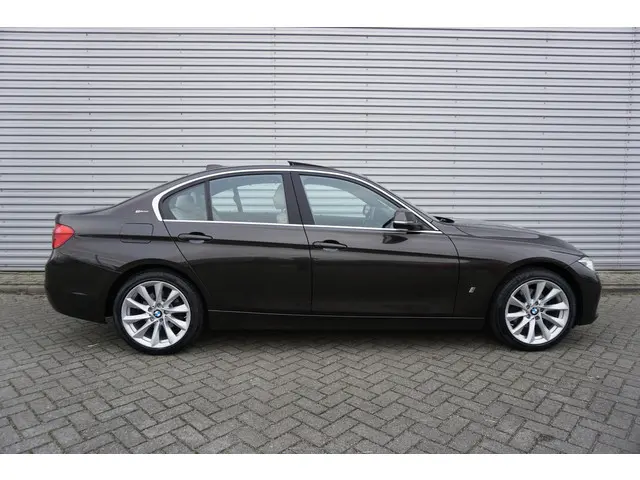 BMW 3 Serie 330e High Executive 2016 Hybride Benzine 5