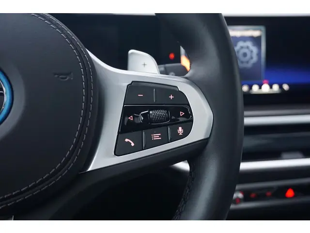 BMW X5 xDrive50e 2023 Hybride Benzine 15