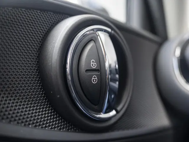 MINI Clubman One Classic 2021 Benzine 28