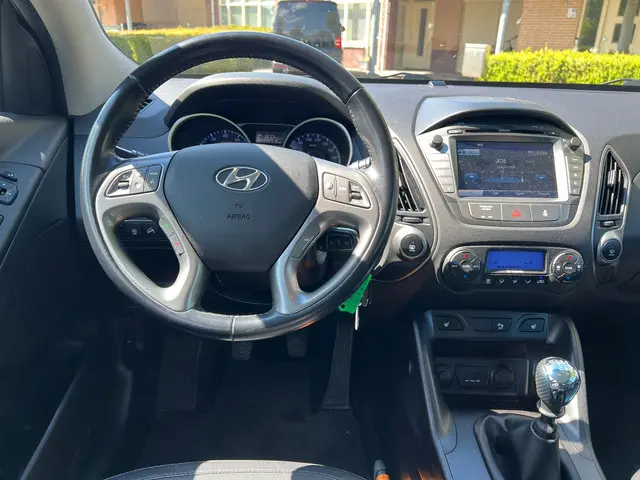 Hyundai ix35 1.6i GDI Go! 2015 Benzine 12