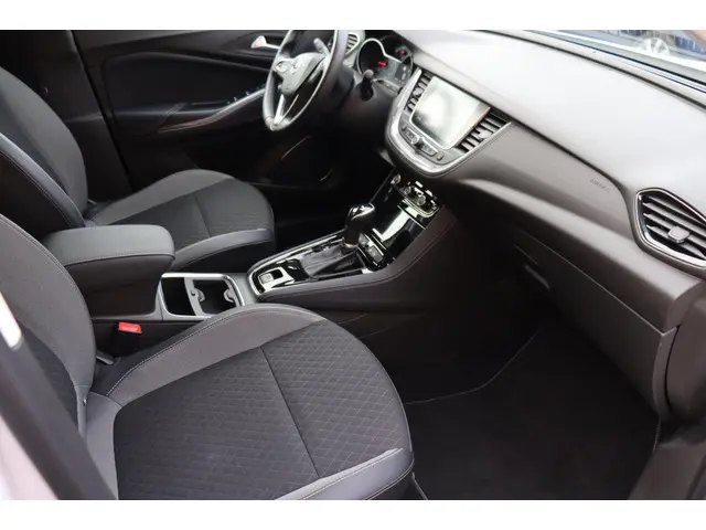 Opel Grandland X 1.2 Turbo Innovation org. NL 2019 Benzine 10