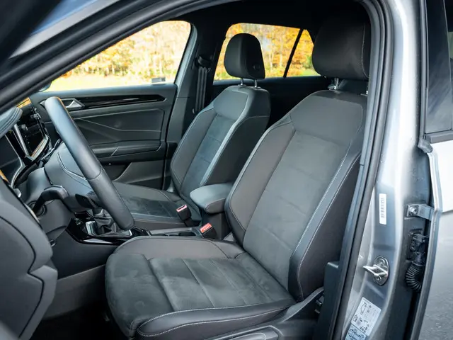 Volkswagen T-Roc 1.5 R-Line 2025 Benzine 28