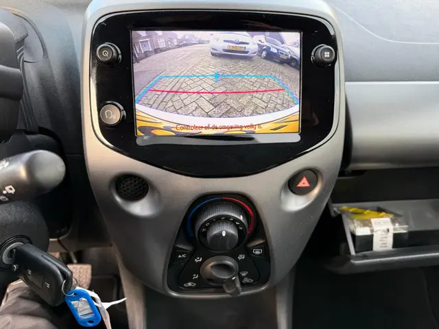 Toyota Aygo 1.0 VVT-i x-play 2021 Benzine 9