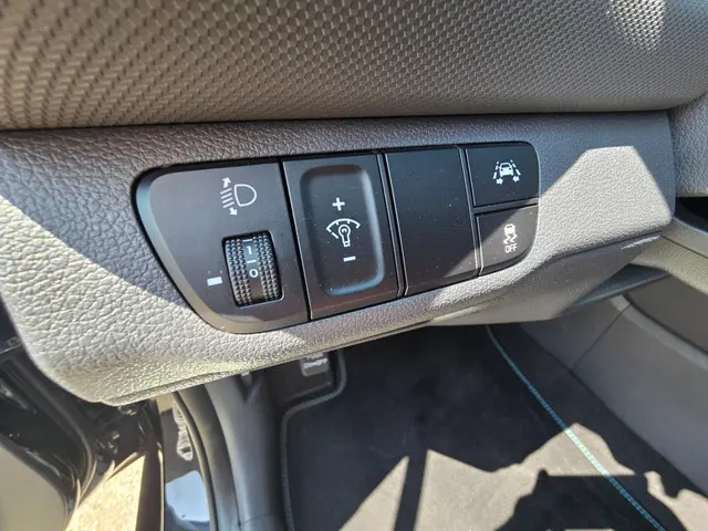 Hyundai IONIQ 1.6 GDi i-Motion 2018 Hybride Benzine 11