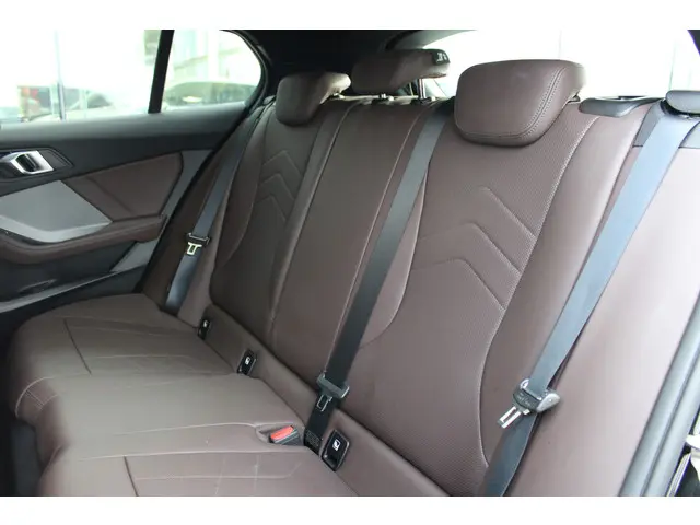 BMW 1 Serie 120 M Sport Automaat 2024 Benzine 14